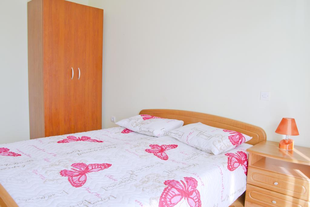 Apartments Ruzic Podstrana Luaran gambar