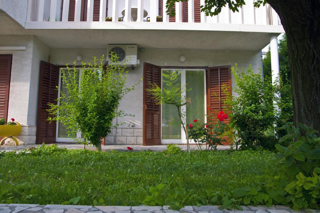 Apartments Ruzic Podstrana Luaran gambar